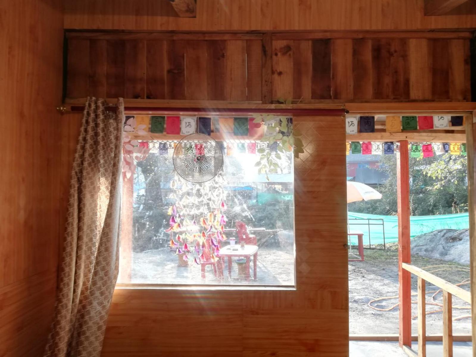 Shanti People Huts & Camp Касол Стая снимка